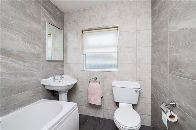 32 Riverside Avenue, Clonshaugh, Dublin 17