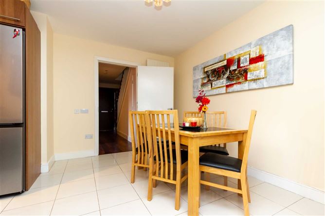 76 Castlegate Grove, Lucan, County Dublin