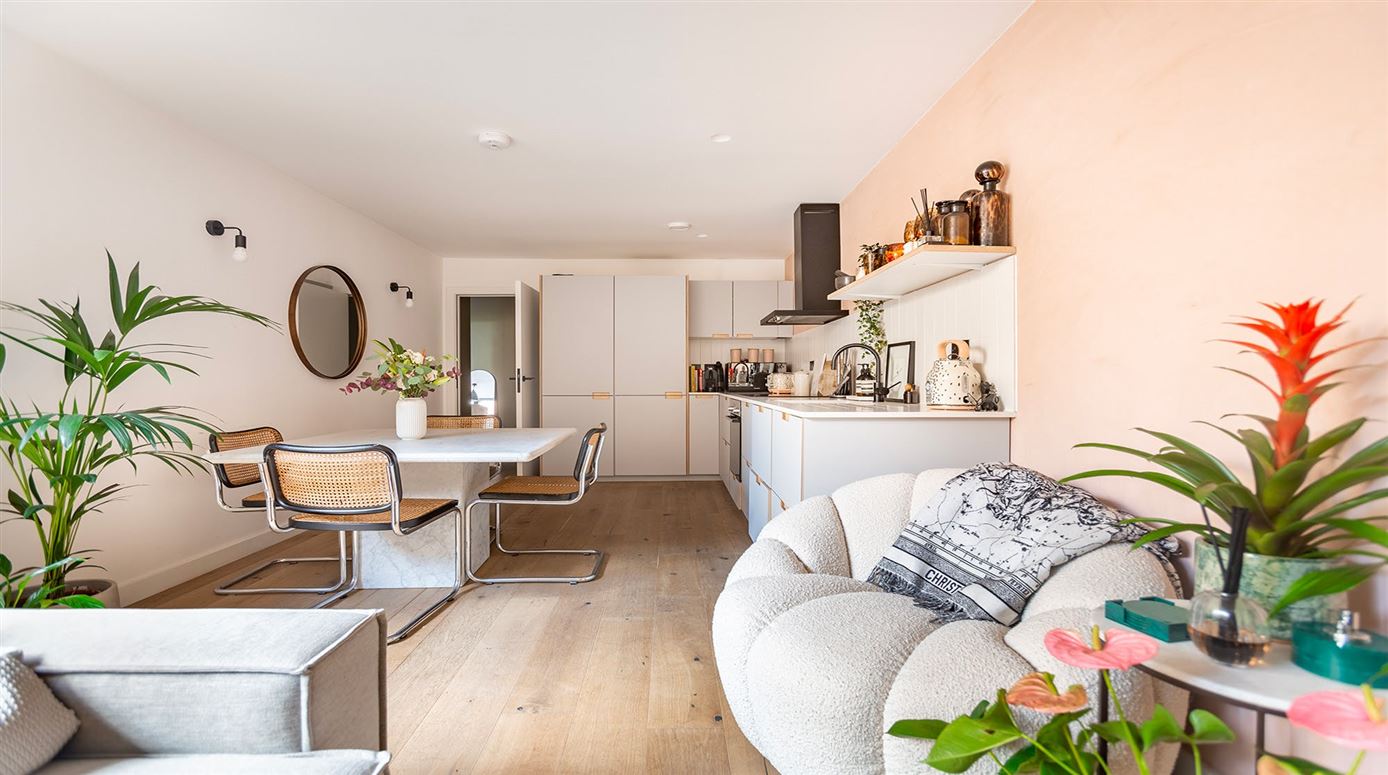 Peach of a Place,London,Greater London,United Kingdom