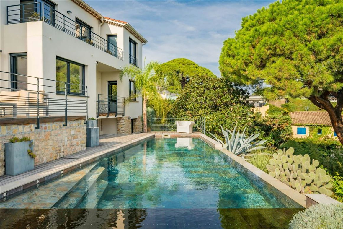 Azure & Vert,Vallauris,Provence-Alps-French Riviera,France