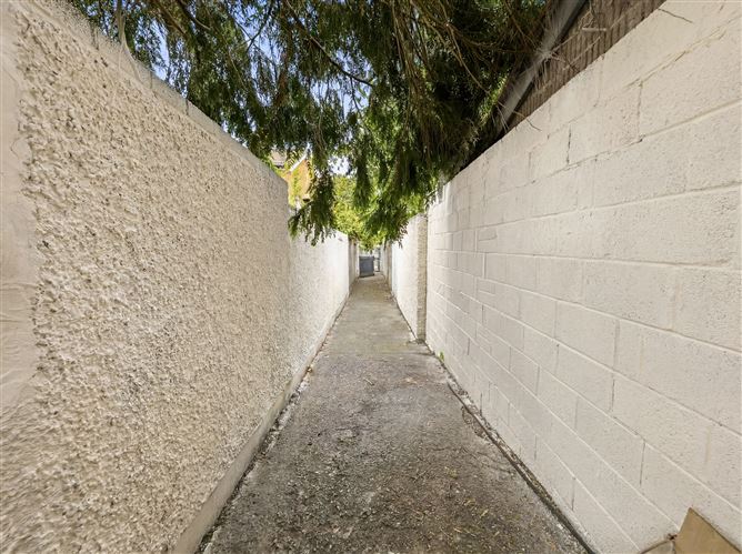 Photo 29 of 36 — 18 Drumcairn Avenue, Tallaght, Dublin 24