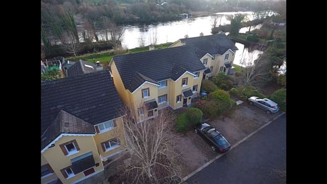 8 Lakeshore Marina, Killaloe, County Clare