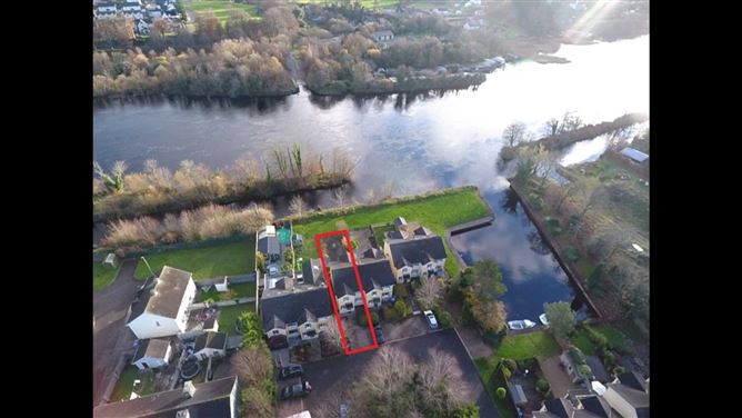 8 Lakeshore Marina, Killaloe, County Clare