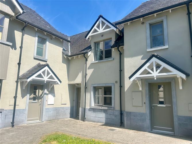 57 O`Carolan`s Court, Kilronan, Ballyfarnon, Roscommon