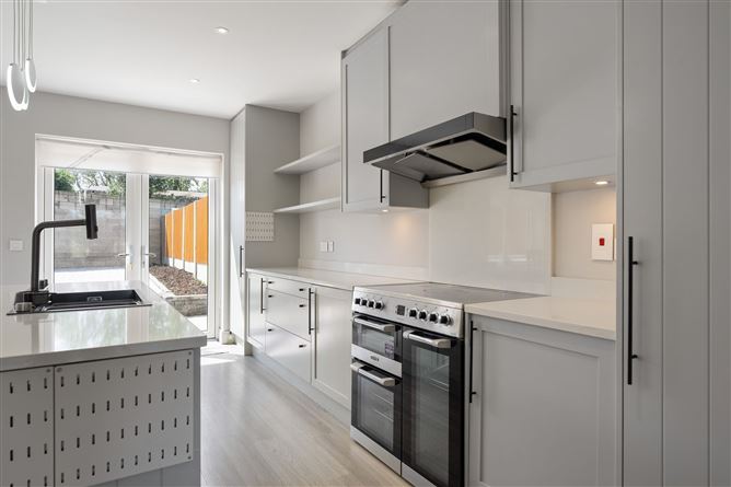 12 Rockville Avenue, Glenamuck Road, Carrickmines, Dublin 18