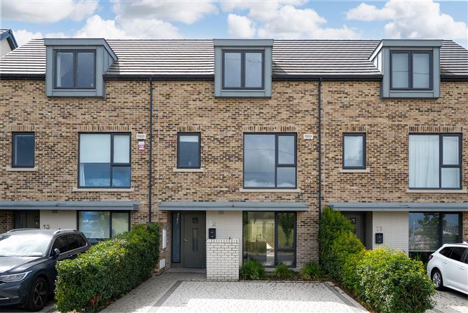 12 Rockville Avenue, Glenamuck Road, Carrickmines, Dublin 18