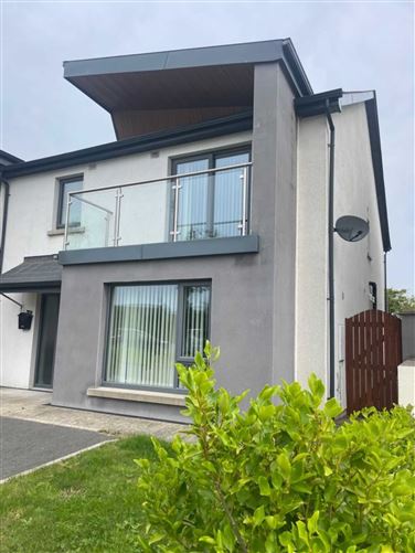 10 Oakhill, Gorey