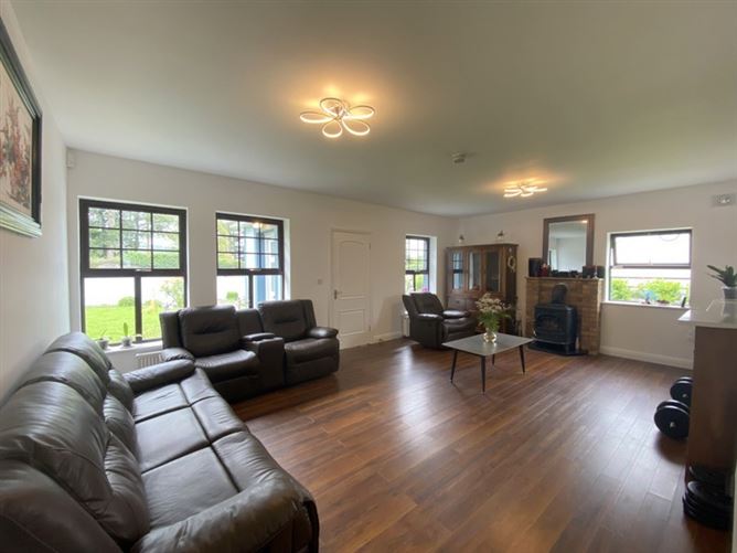 Roseville, Mullingar Road, Castlepollard, Co. Westmeath