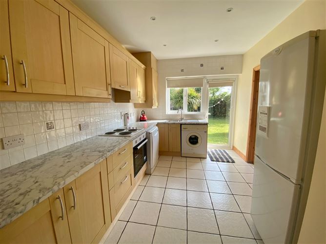 15a Brookwood Crescent, Artane, Dublin 5