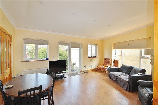 15a Brookwood Crescent, Artane, Dublin 5