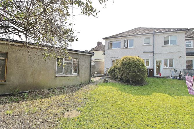 15a Brookwood Crescent, Artane, Dublin 5