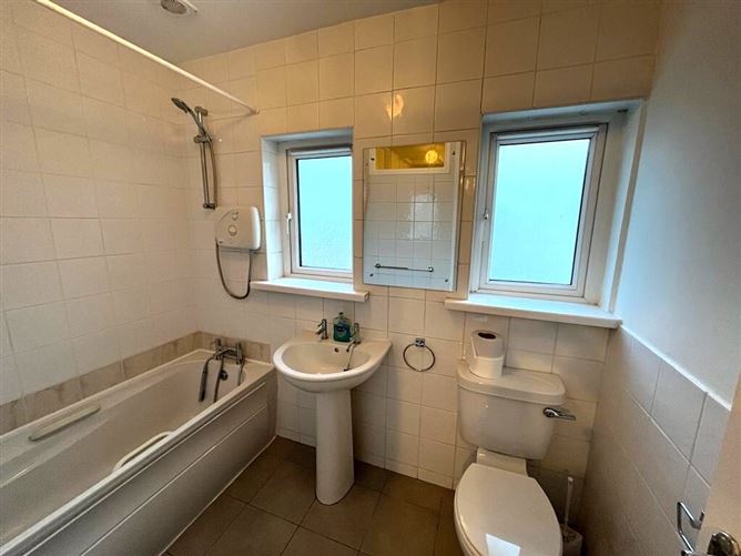 40 Dromhall Park, Woodlawn, Killarney, Co. Kerry