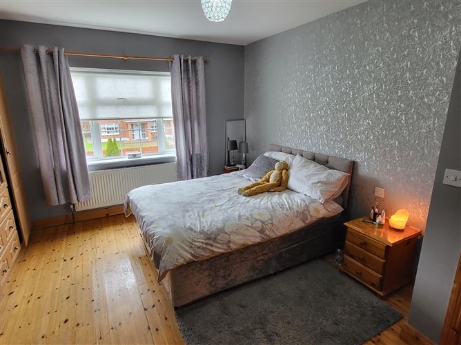 14 Sliabh View, Mohill, Leitrim