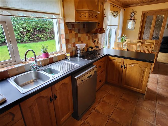 14 Sliabh View, Mohill, Leitrim