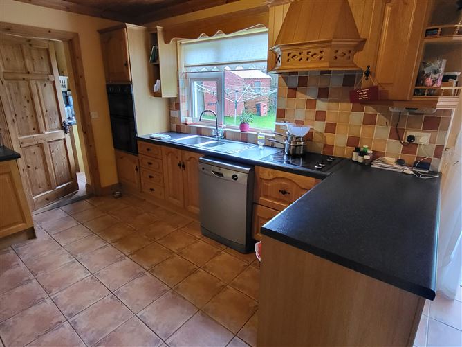 14 Sliabh View, Mohill, Leitrim