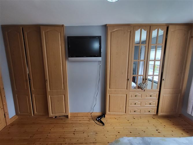 14 Sliabh View, Mohill, Leitrim