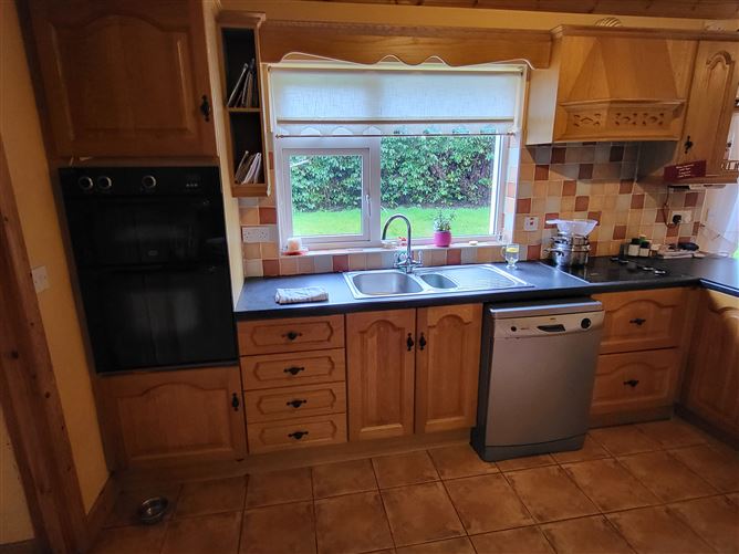14 Sliabh View, Mohill, Leitrim