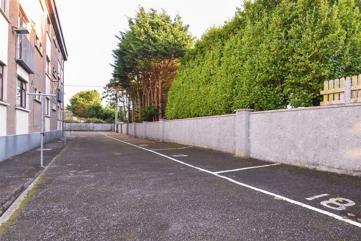 1 Montrose House, Whitestrand Park, Salthill, Galway