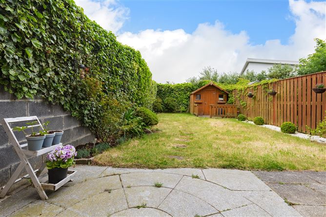 9 Belarmine Heath , Stepaside, Dublin 18