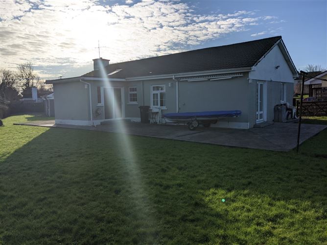 5 Lakeside Villas, Dromineer, Nenagh, Co. Tipperary