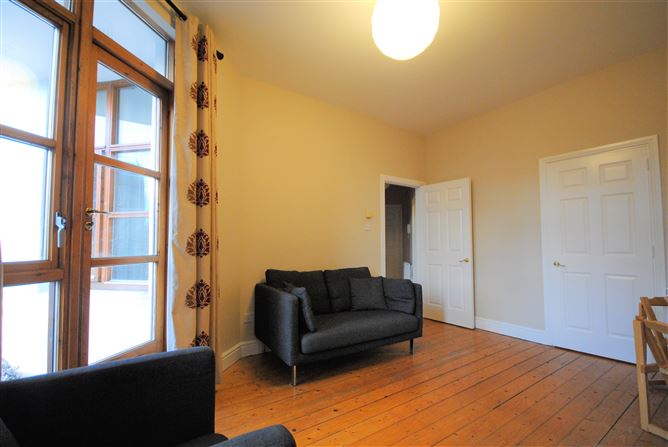 35 The Pine, Winter Garden, Pearse Street, South City Centre, Dublin 2
