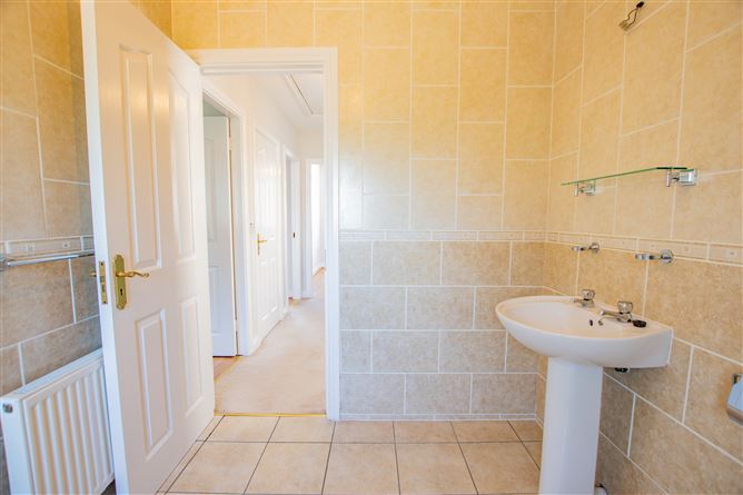 3 Cois Caisleán,, Delvin, Westmeath