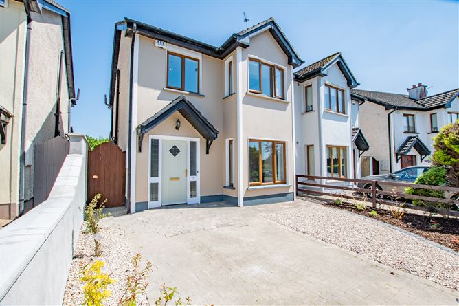 3 Cois Caisleán,, Delvin, Westmeath