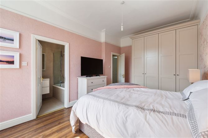 Apartment 4, 4 Charlemont Terrace, Crofton Road, Dun Laoghaire, Co. Dublin