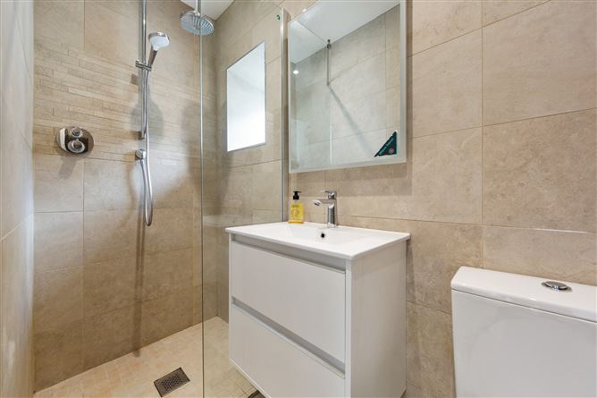 Apartment 4, 4 Charlemont Terrace, Crofton Road, Dun Laoghaire, Co. Dublin