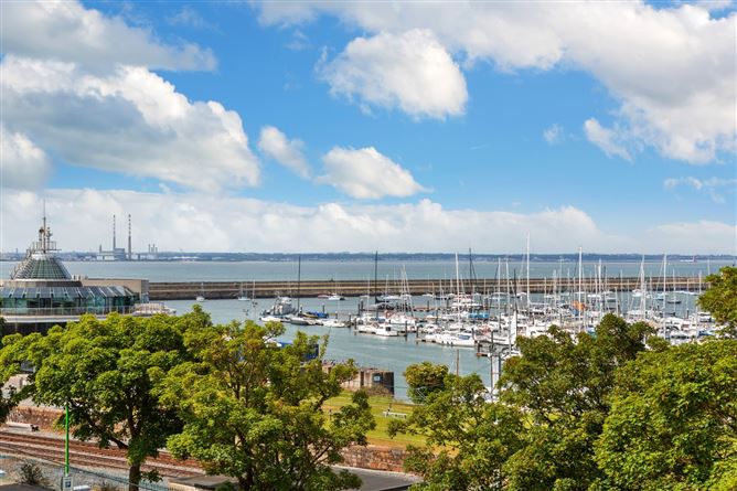 Apartment 4, 4 Charlemont Terrace, Crofton Road, Dun Laoghaire, Co. Dublin
