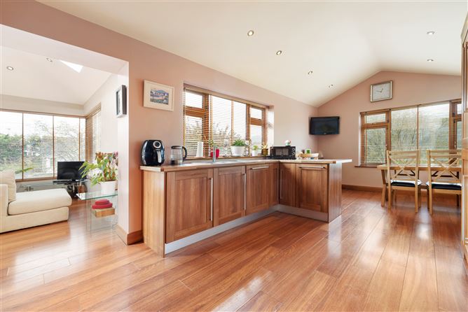 Brockey House, Ballybrack Road, Glencullen, Dublin