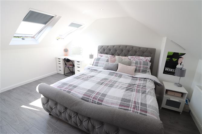 https://photos-a.propertyimages.ie/media/3/8/8/4925883/b0efa273-0962-4d47-be16-63d54198ebe6_l.jpg