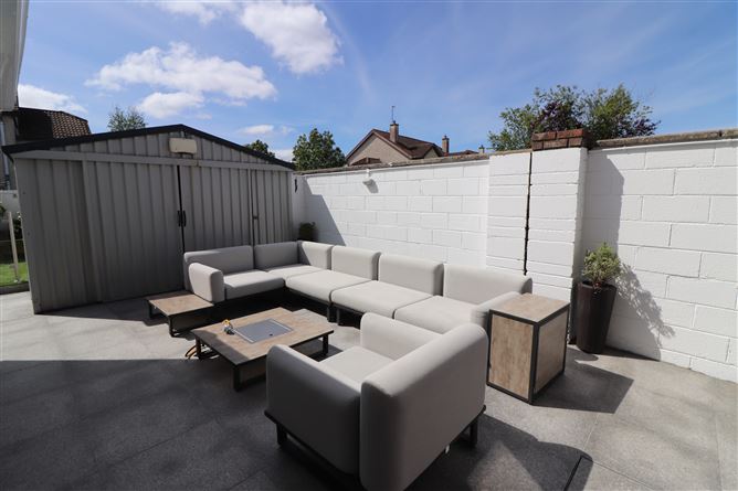 https://photos-a.propertyimages.ie/media/3/8/8/4925883/b0efa273-0962-4d47-be16-63d54198ebe6_l.jpg