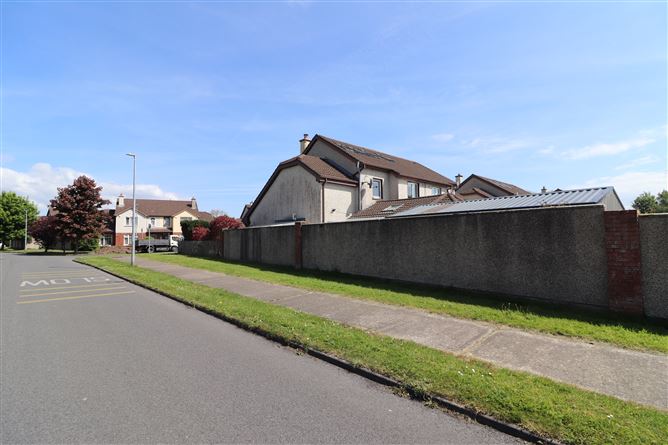 https://photos-a.propertyimages.ie/media/3/8/8/4925883/b0efa273-0962-4d47-be16-63d54198ebe6_l.jpg