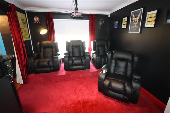 https://photos-a.propertyimages.ie/media/3/8/8/4925883/b0efa273-0962-4d47-be16-63d54198ebe6_l.jpg
