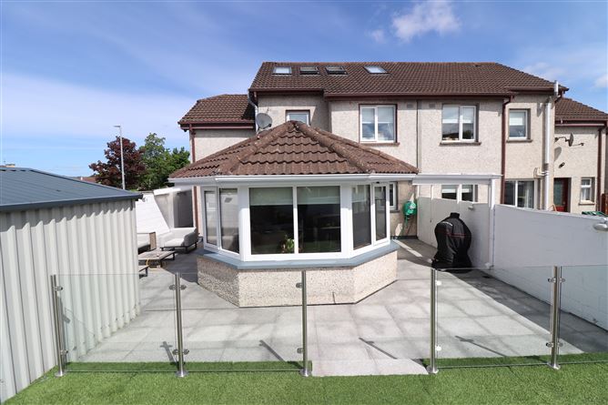 https://photos-a.propertyimages.ie/media/3/8/8/4925883/b0efa273-0962-4d47-be16-63d54198ebe6_l.jpg