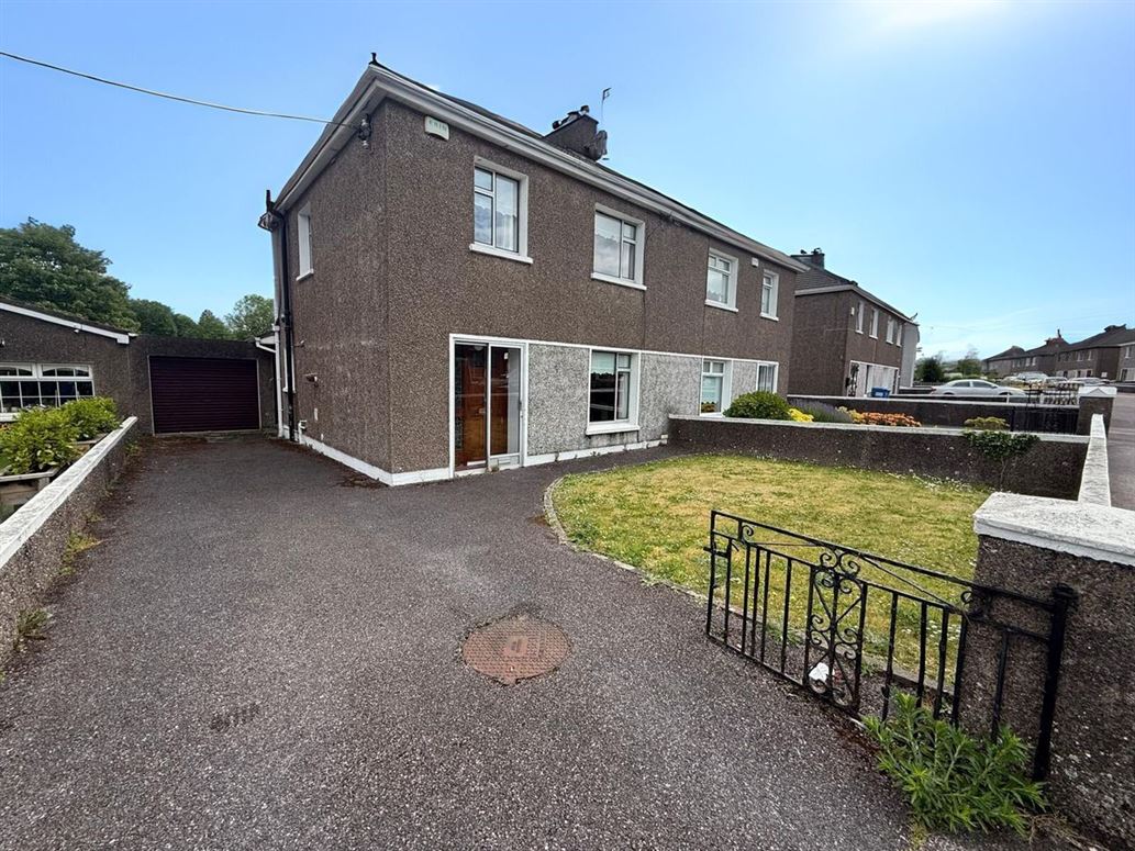 Varena, 9 Deanwood Avenue, Togher, Cork