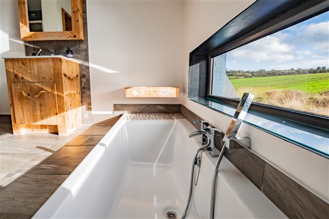 Tuitestown, Crookedwood, Mullingar, Co. Westmeath