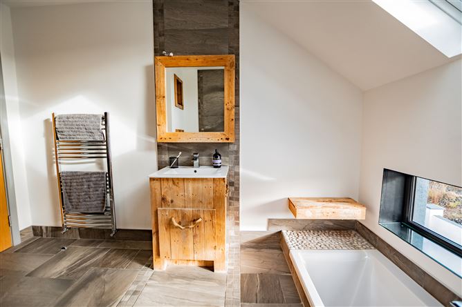 Tuitestown, Crookedwood, Mullingar, Co. Westmeath