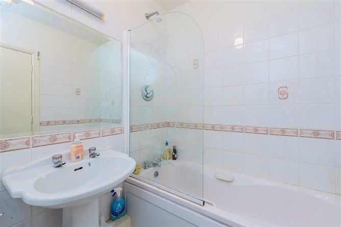 21 Seamount, Booterstown, Co. Dublin