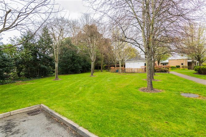 21 Seamount, Booterstown, Co. Dublin