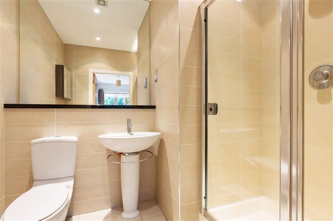 8 Leader Hall, Booterstown Avenue, Blackrock, Co. Dublin