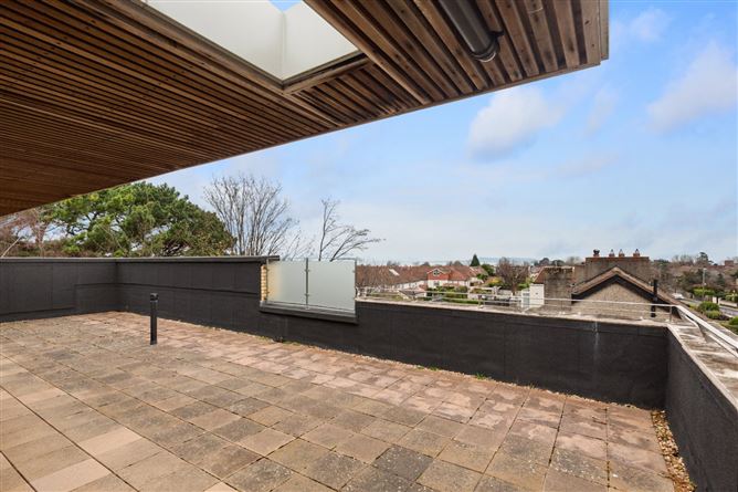 8 Leader Hall, Booterstown Avenue, Blackrock, Co. Dublin