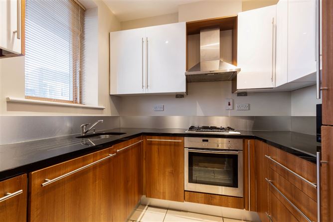 8 Leader Hall, Booterstown Avenue, Blackrock, Co. Dublin
