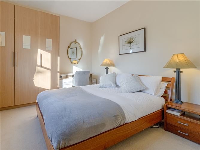 33 The Green, Cnoc Na Greine, Kilcullen, Kildare
