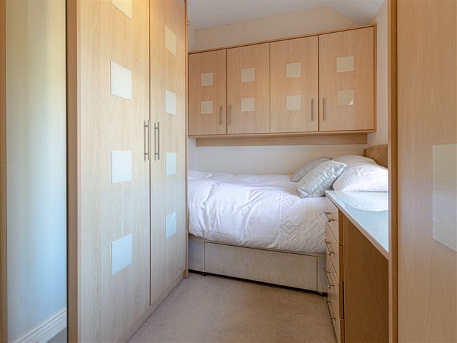 33 The Green, Cnoc Na Greine, Kilcullen, Kildare