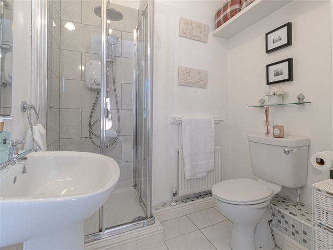 33 The Green, Cnoc Na Greine, Kilcullen, Kildare