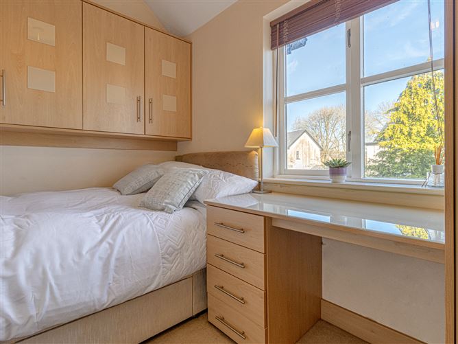 33 The Green, Cnoc Na Greine, Kilcullen, Kildare
