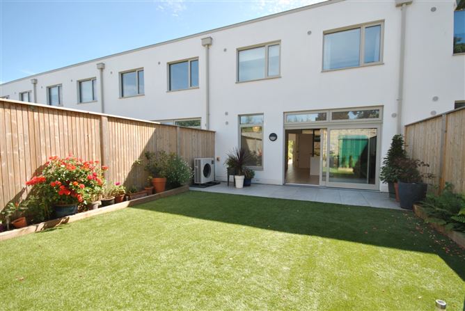 13 Eaton Way, Eaton Brae, Shankill, Dublin 18