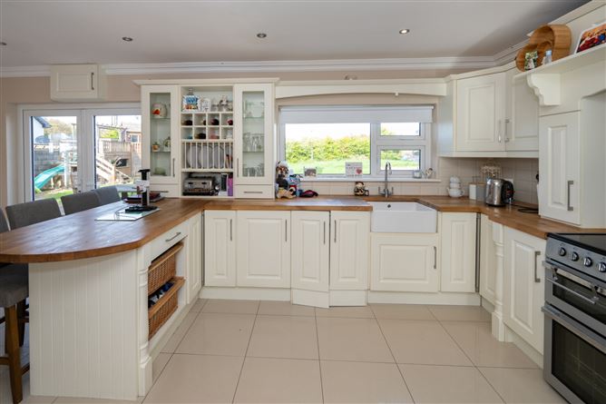 Willowbank, Piercestown, Whites Cross, Co. Cork